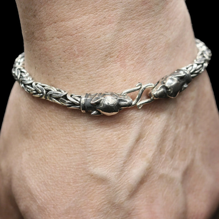 5mm Silver King Bracelet With Ferocious Wolf Heads On Wrist
