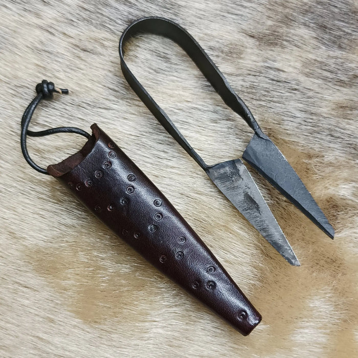 Snips With Handmade Leather Dot & Ring Sheath