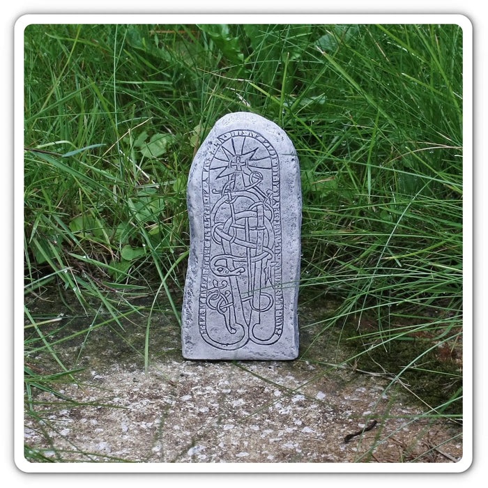 Runestone From Vik Uppland - Runestones